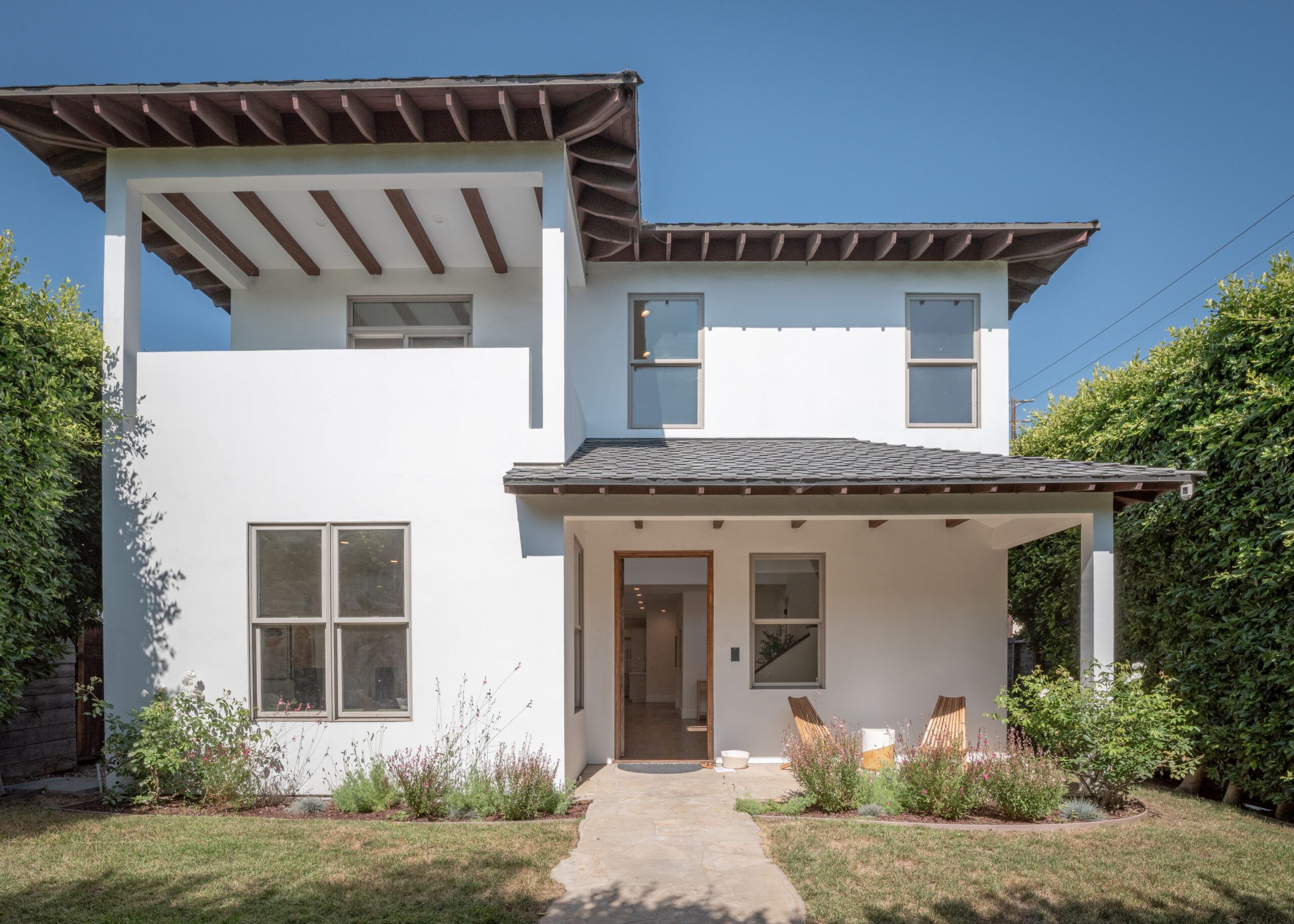 3496 Redwood